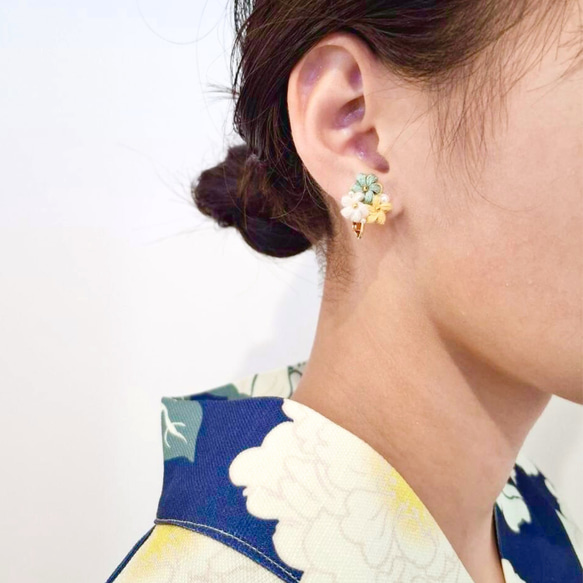 刺繍糸 花 イヤリング ピアス ふんわり 選べる7色 成人式 和装 ギフト