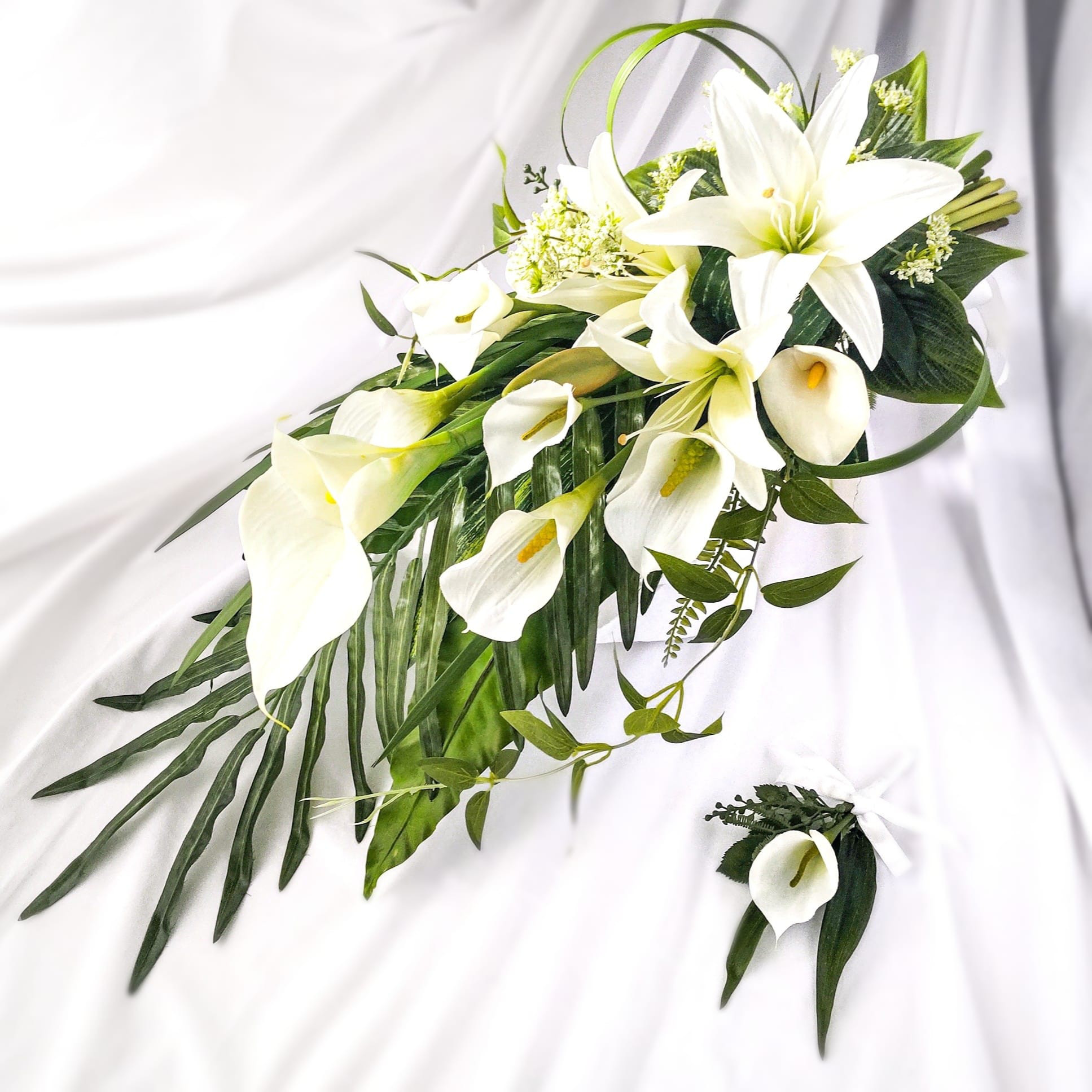 【生花に見える】カラー カサブランカ   ウェディングブーケ  白  造花 ブーケ   ブートニア リゾート婚 人気