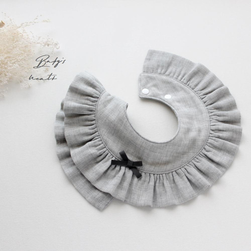 フリルスタイ ୨୧ 刺繍 お名前 ୨୧ リボン グレー スタイ