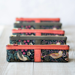 高品質鉛筆盒，草莓小偷圖案，顏色為「復古粉」。免費禮品包裝。 第9張的照片