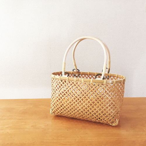 竹かごバッグ　内袋付き かごバッグに内布をつけてみました。【Arranging a basket bag