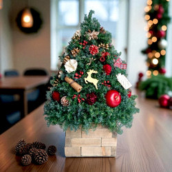 《毎年飾れる》飾りいっぱいの森の物語☆トナカイ走る木の実たっぷりクリスマスツリー／ブラウン花器 11枚目の画像