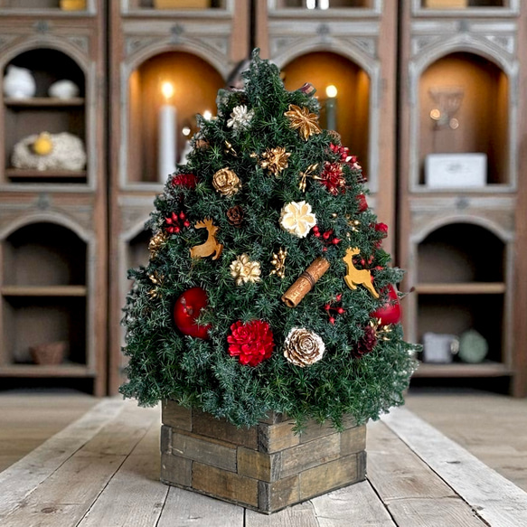 《毎年飾れる》飾りいっぱいの森の物語☆トナカイ走る木の実たっぷりクリスマスツリー／ブラウン花器 5枚目の画像