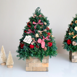 《毎年飾れる》飾りいっぱいの森の物語☆トナカイ走る木の実たっぷりクリスマスツリー／ブラウン花器 6枚目の画像