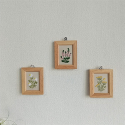 ミニ刺繡フレーム　ハーブの花三種　３点セット 5枚目の画像