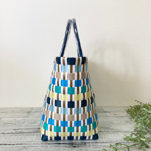 プラかごバッグ Mサイズ マルチボーダー柄 ブルー系プラカゴ