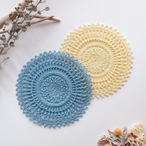 16.5cm 立体模様の華やかデザイン◎レース編み 厚手 ドイリー