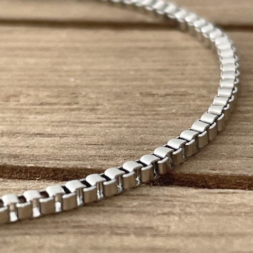 送料関税込【Miansai】2mm ベネチアンチェーンブレスレット II 4mm ID Chain Bracelet, Gold Vermeil | Men's Bracelets | Miansai
