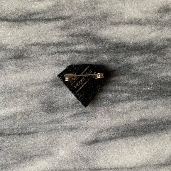 《ダイヤモンドのデザイン》Sサイズ　ブローチ 5枚目の画像
