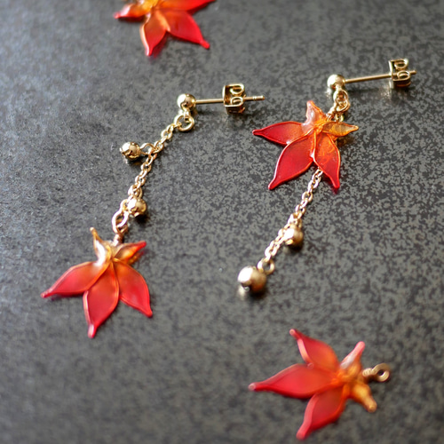 特集掲載＊ 紅葉 ピアス／イヤリング ピアス（フック・チェーン