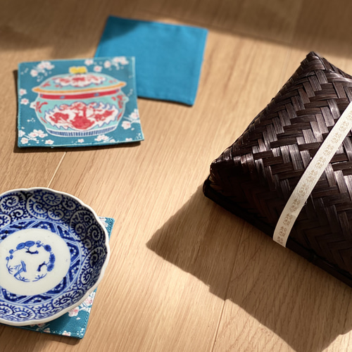 シンガポールのコースター プラナカン食器（カムチェン