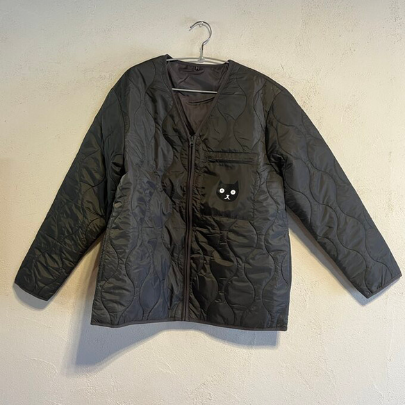 ネコ柄　中綿 撥水　キルティングジャケット　男女兼用サイズ 3枚目の画像