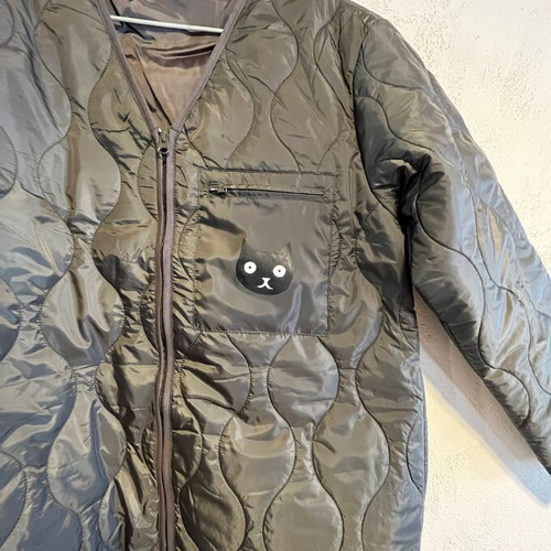 内田　猫と竜刺繍 リバーシブルキルティングジャケット ネコ柄 中綿 撥水 キルティングジャケット 男女兼用サイズ ジャケット