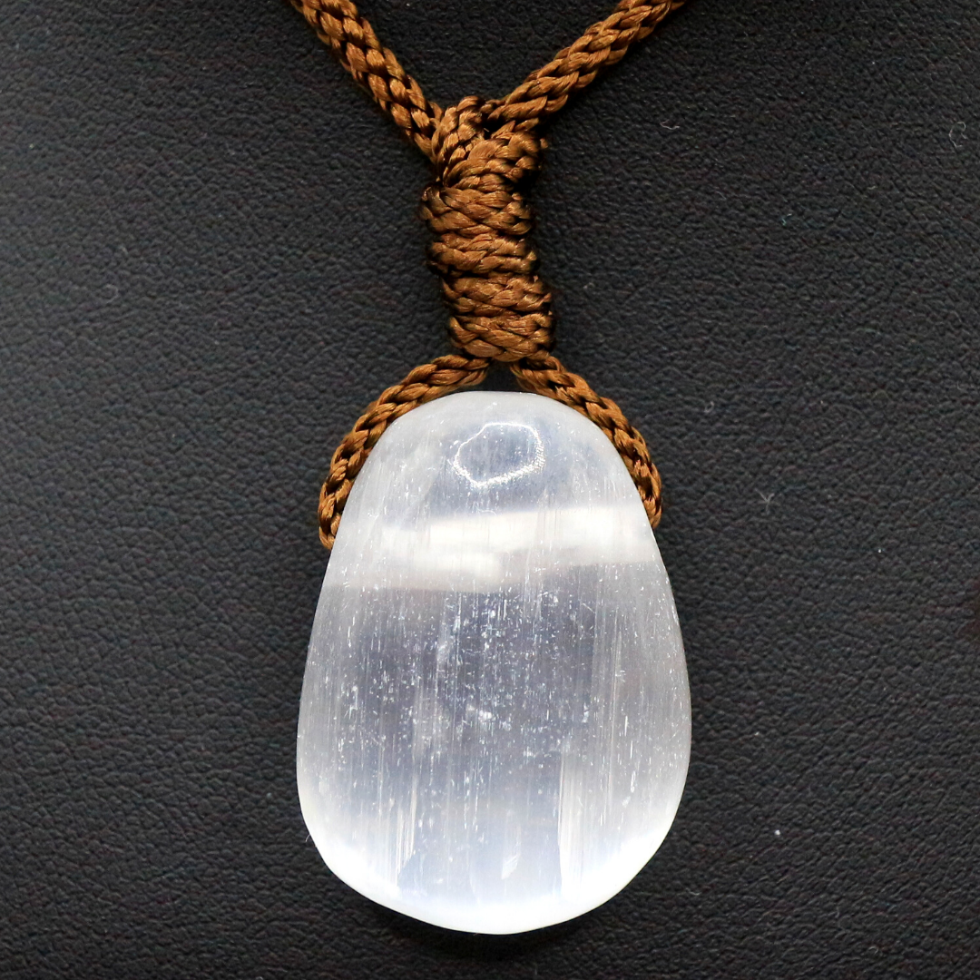 セレナイト（ジプサム） 穴あきタンブル ana_tumble114