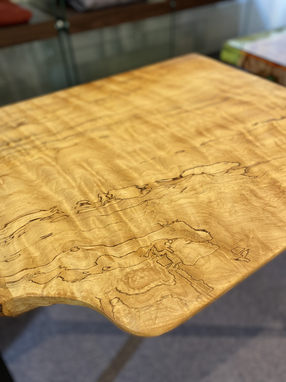 【SOLD OUT】栃の木のテーブル 11枚目の画像