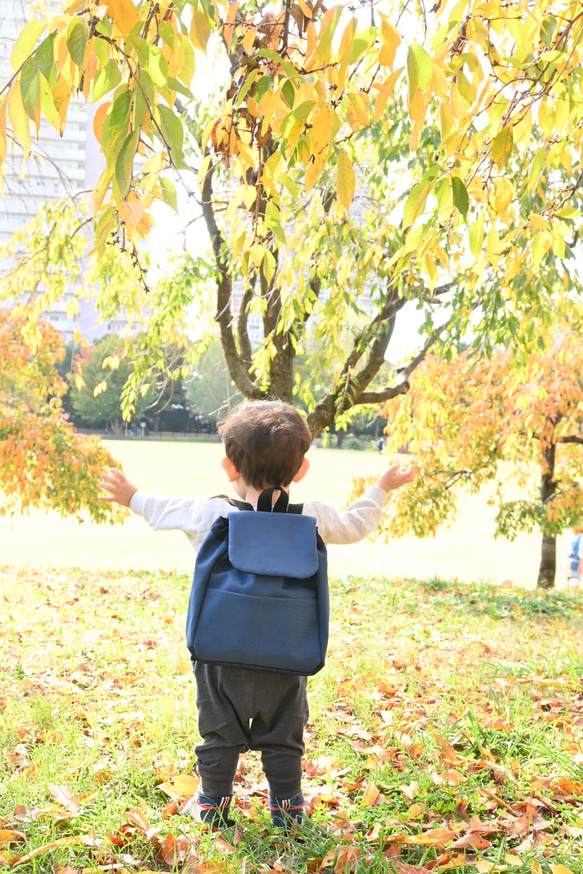 歩きはじめからの帆布✖️岡山産デニムのベビーリュック＊キャメル(紐ブラック) 6枚目の画像