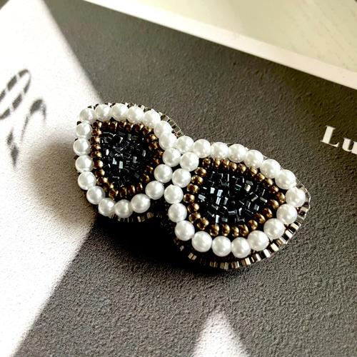 ビーズ刺繍 指輪 サングラス眼鏡型 ブローチ 大人 ブローチ
