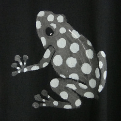 両面絵柄チュニック・ミステリオサスヤドクガエル・毒蛙・水玉・女子フリーサイズ(M〜XL対応)・黒・手描きTシャツ 5枚目の画像