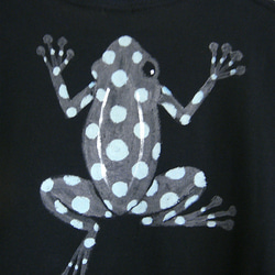 両面絵柄チュニック・ミステリオサスヤドクガエル・毒蛙・水玉・女子フリーサイズ(M〜XL対応)・黒・手描きTシャツ 8枚目の画像