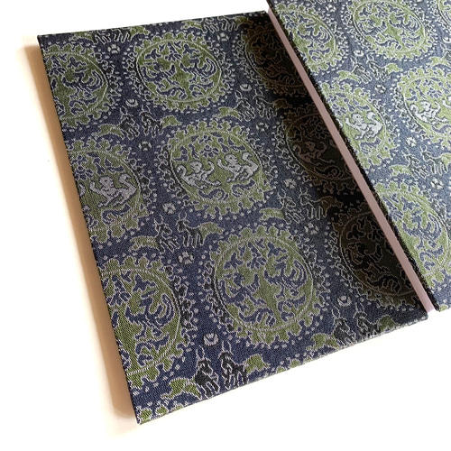 小紋身丈167、帯　円文白虎朱雀錦　トールサイズ　帯締め　羽織計4点 古帛紗 円文白虎朱雀錦 – 龍村美術織物公式オンラインショップ