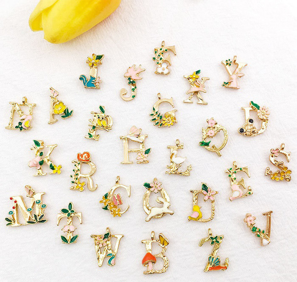 1個 イニシャル アルファベット チャーム アクセサリーパーツ ハンドメイド 手芸材料 3枚目の画像