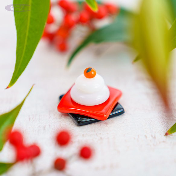 ガラスのミニ鏡餅＊赤＆黒＊お正月飾り［ID：C06103-2］ 鏡餅 千花