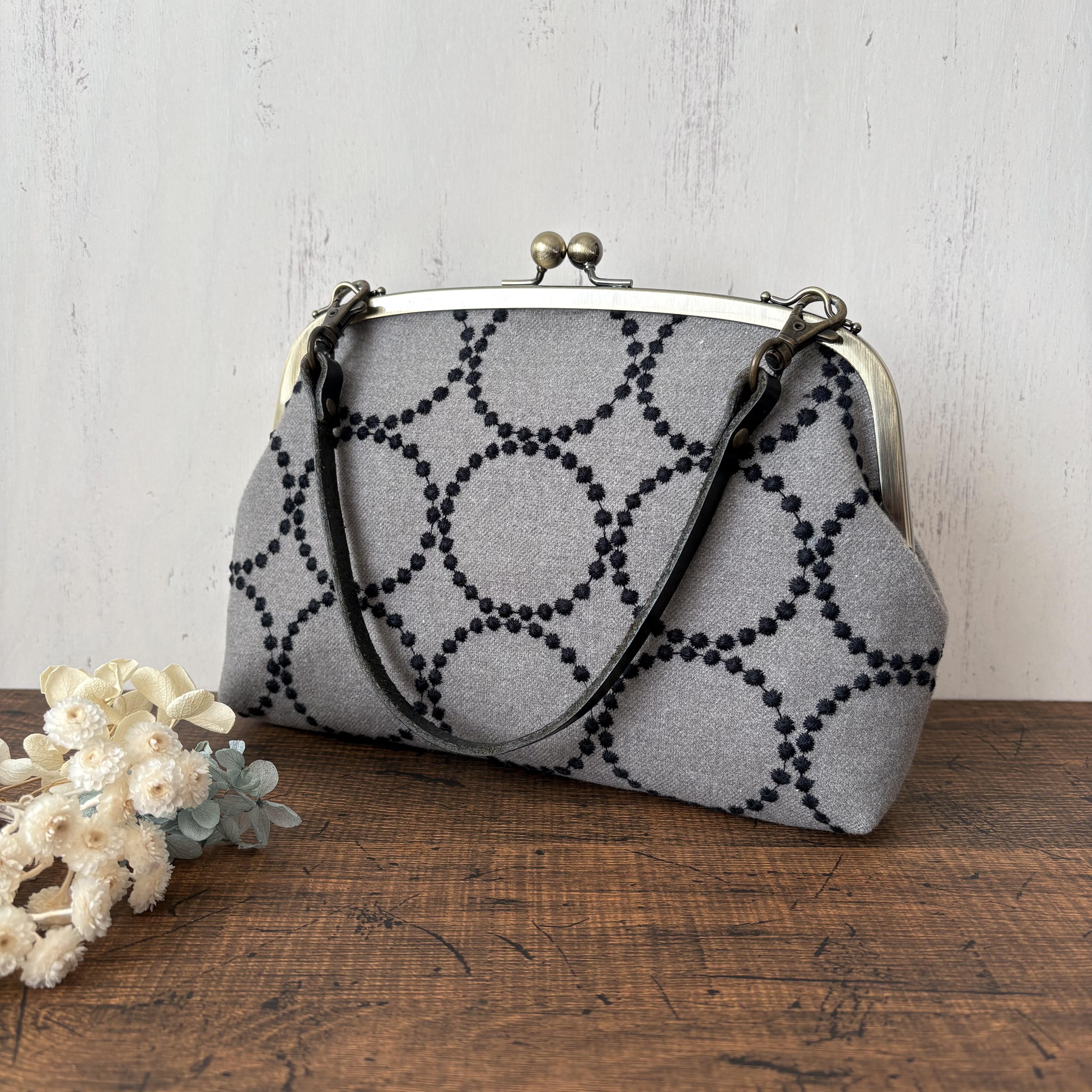 口金21cm がま口 大きめ お財布バッグ　母子手帳ケース　A6 ミナペルホネン　タンバリン　ネイビー　グレー