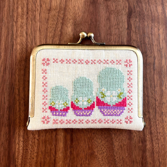 がま口　ソーイングセット　ニードルブック　刺繍　マトリョーシカ　ペパーミント 3枚目の画像