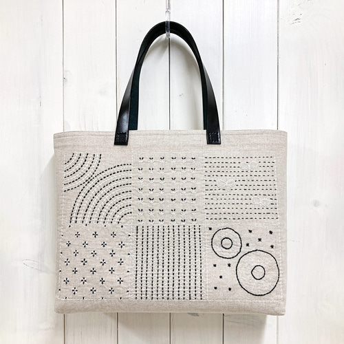 はんなりさま専用◎ブラックリネンのトートバッグ　3点 THREE SQUARE]フリルサテントートバッグ(S) | KOBUNSHA SELECT