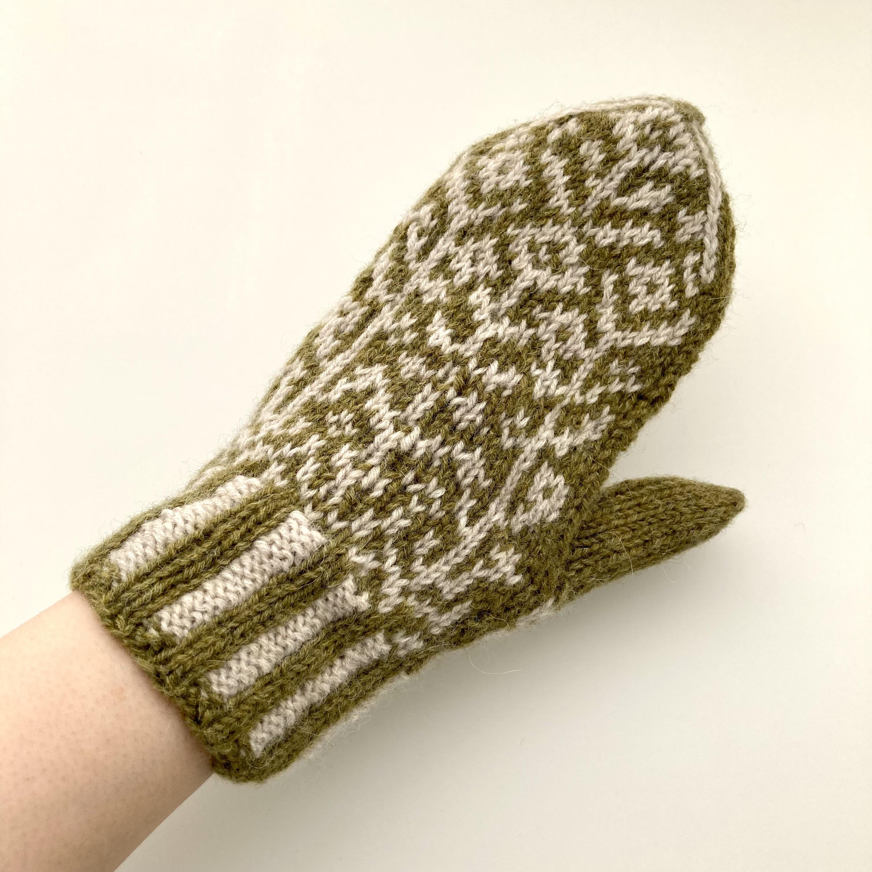 【アルパカ&メリノウール】北欧テイスト　草花模様の手編みミトン　3色展開