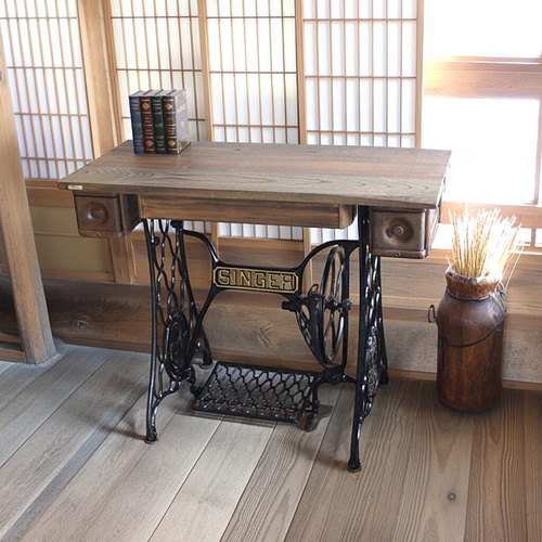 アンティークSINGERミシン脚のリメイクテーブル（幅90cm） ミシン台