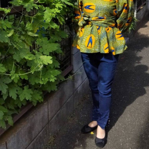 半額在庫セール☆アフリカ布 ツバメのふんわり袖のチュニック ブラウス