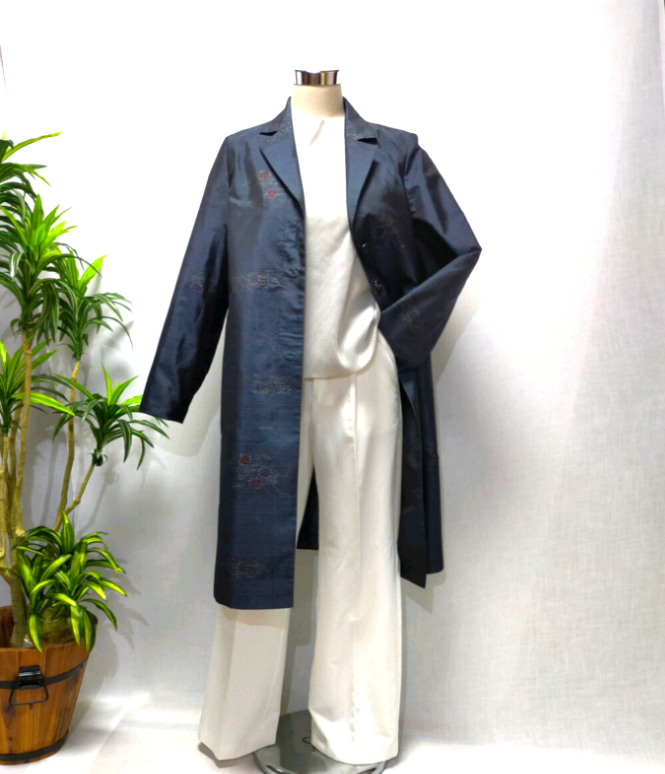 着物リメイク テーラーカラー ロングコート 花柄模様 紺色 正絹本場