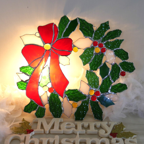 ✴︎:.｡光の魔法を纏うステンドグラスのクリスマスリース（グリーン