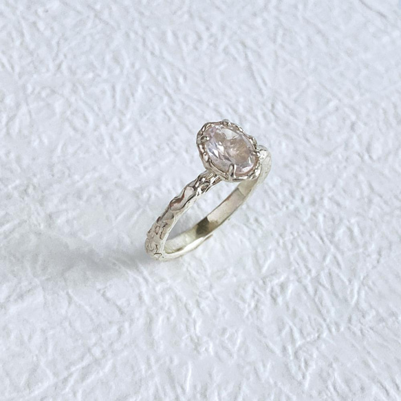 ローズクオーツのリング【Melty ring＜oval Rose quartz＞】 5枚目の画像