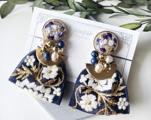 No.3894♡パールハートx刺繍リボンタッセルピアス・イヤリング ハンドメイド No.3894♡パールハートx刺繍リボンタッセルピアス・イヤリング