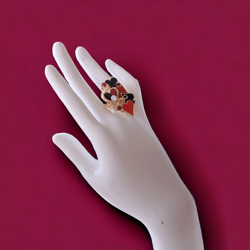 再販11】不思議の国のアリス ハートの女王のフリーリング ピアス