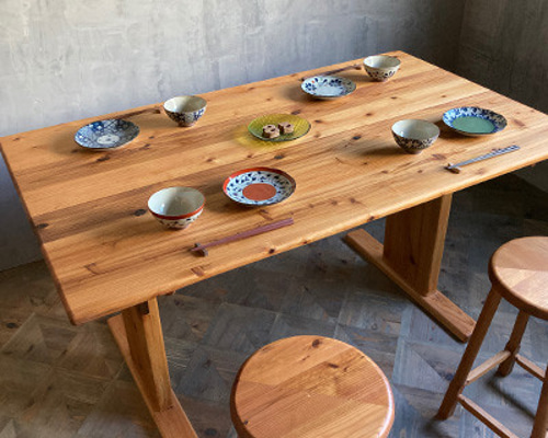 癒されるダイニングテーブル】135×80cm 二本脚 無垢材 おしゃれ