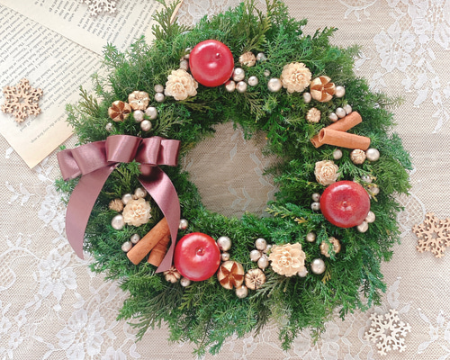 クリスマスローズとグリーンのナチュラルリース 28cm クリスマスローズとグリーンのナチュラルリース 28cm