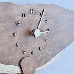 ナガスクジラが宇宙を泳ぐ＊レギュラーサイズ 時計 木製 掛け時計 5枚目の画像