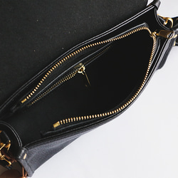 身軽本革ショルダーバッグ斜め掛けポシェットバッグ長財布収納可能　斜め掛け男女兼用　ブラック 6枚目の画像