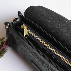 身軽本革ショルダーバッグ斜め掛けポシェットバッグ長財布収納可能　斜め掛け男女兼用　ブラック 3枚目の画像