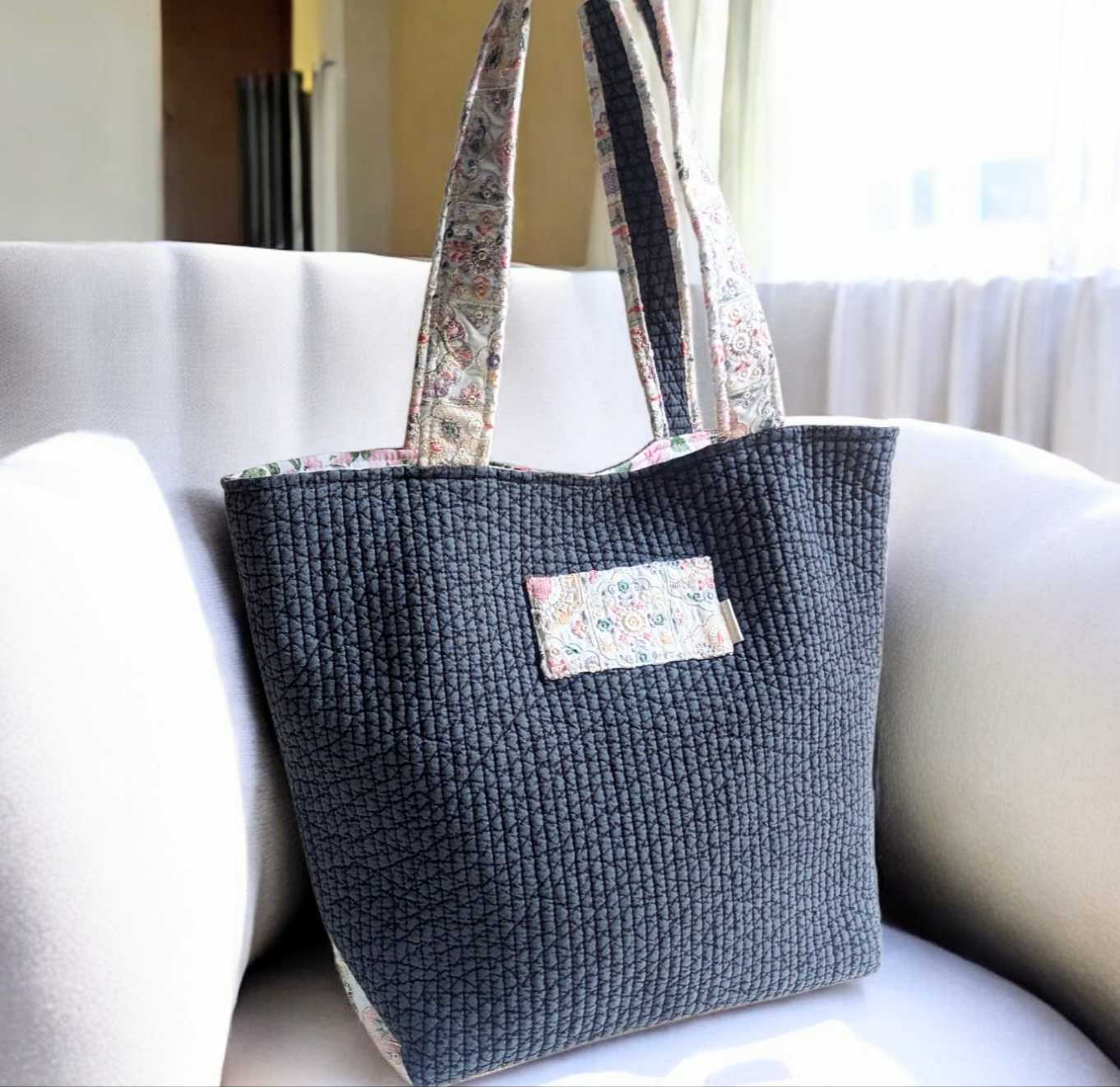 ★Lサイズ【三角マチがおしゃれ♡】イブル×インド刺繍×リバティのトートバッグ