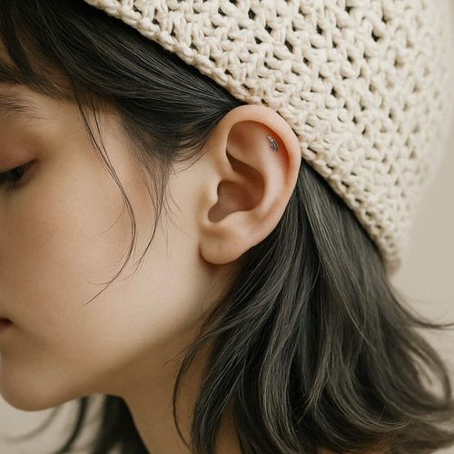 アンティークフェザー 羽根 ボディピアス 14G 16G 18G シルバー 軟骨