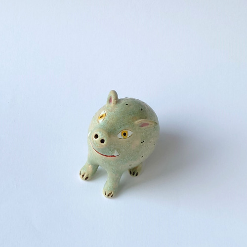 イノシシ型香合　干支香合　レア　希少　香を収納する蓋付きの小さな容器　陶器製？ イノシシ型香合 干支香合 レア 希少 香を収納する蓋付きの小さな容器