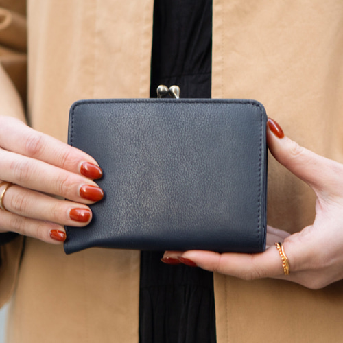 在庫限りの特選SALE】がま口 二つ折り財布 柔らかいヌメ革 コイン