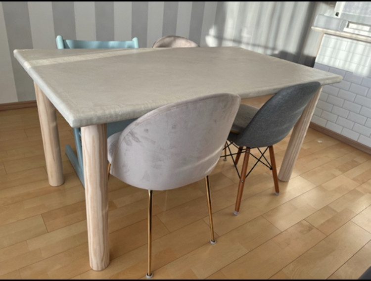 モールテックス　ダイニングテーブル