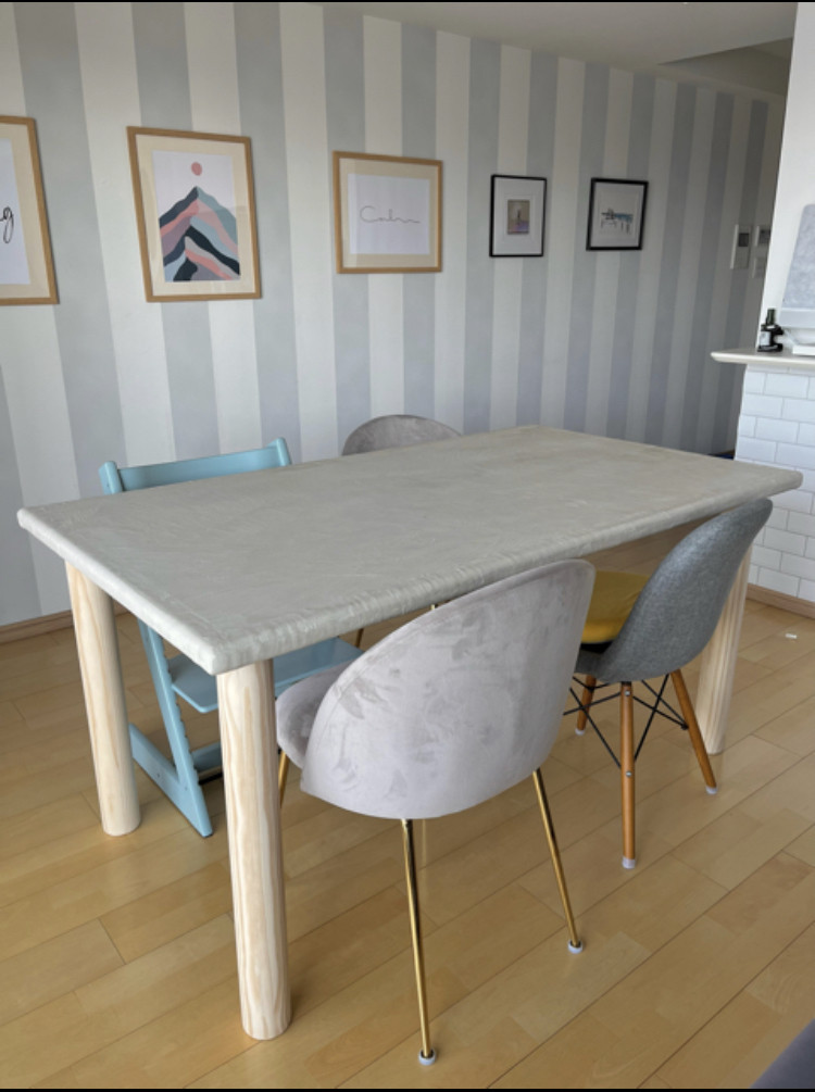 モールテックス　ダイニングテーブル