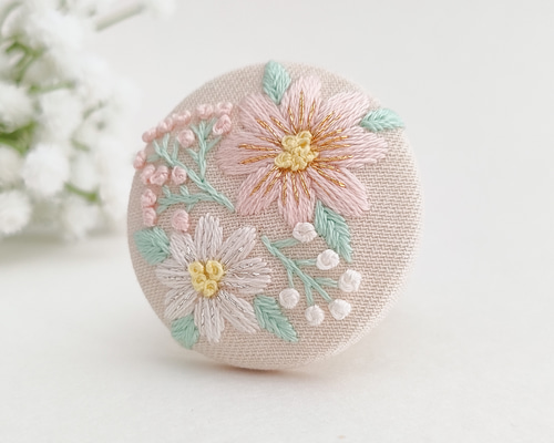 ふんわりパステルカラーのお花刺繍ブローチor刺繍ヘアゴム