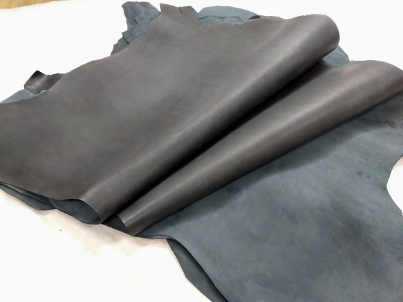 育てるレザー】ヌメバッファロー革（水牛革）#ブラック 大きさ70デシ